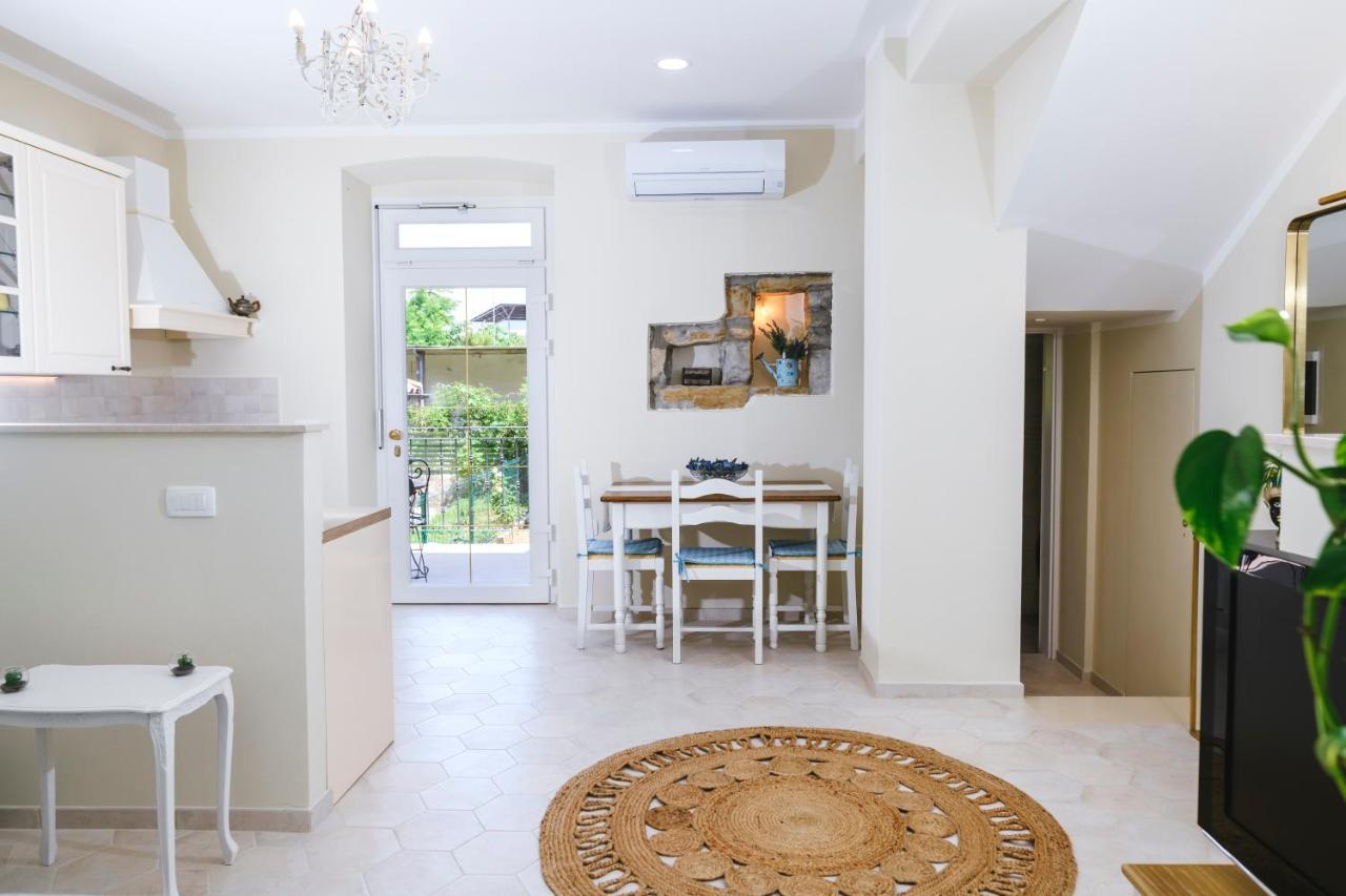 Amazing Pied-A-Terre On The Adriatic Coast Apartment อิซอลา ภายนอก รูปภาพ
